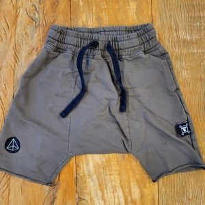 Nununu shorts, size 12-18 months